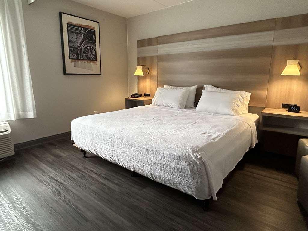 Western Heritage Rail & Hotel York
