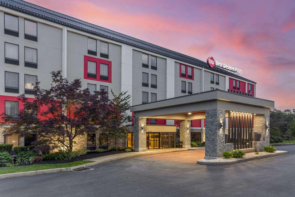 Western Heritage Rail & Hotel